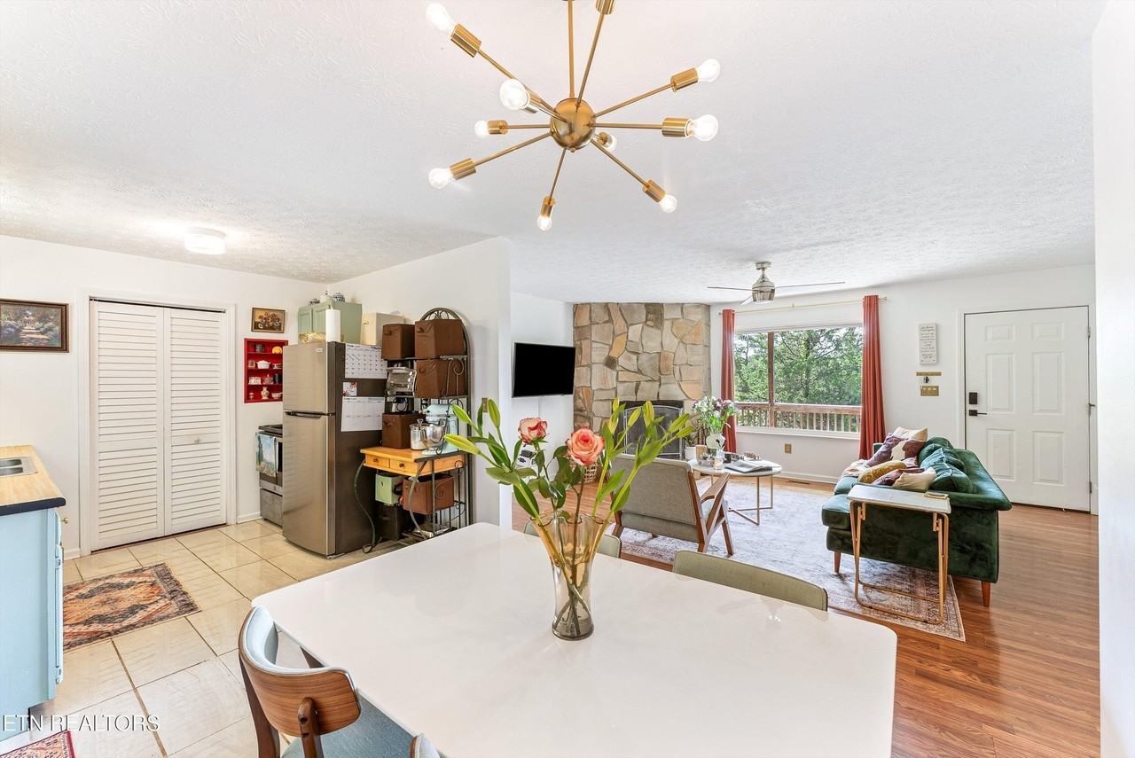 1720 Moon Ct #1 - Photo 5 of 42