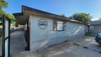 2207 15th St #A - Photo 1 of 1
