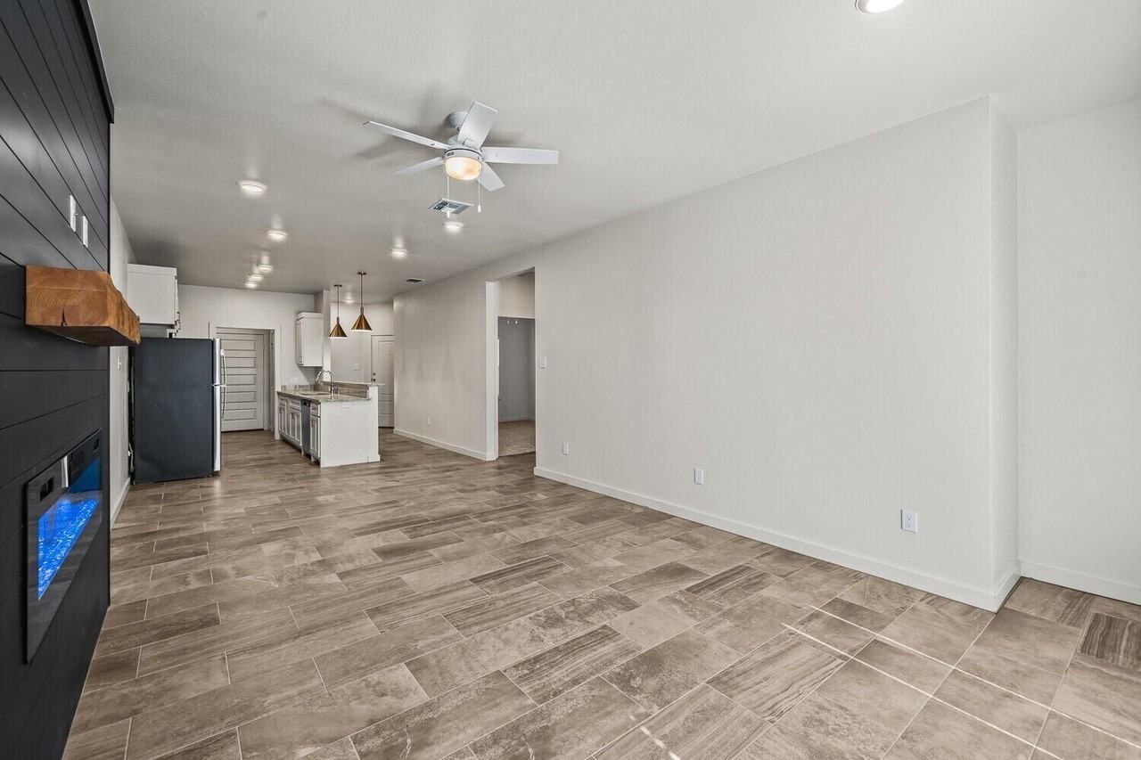 1129 N 7th St - Photo 7 of 23
