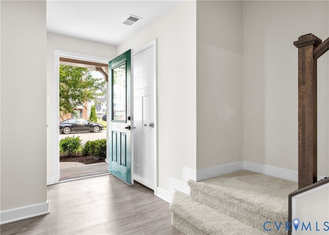 341 Crofton Village Ter - Photo 3 of 31