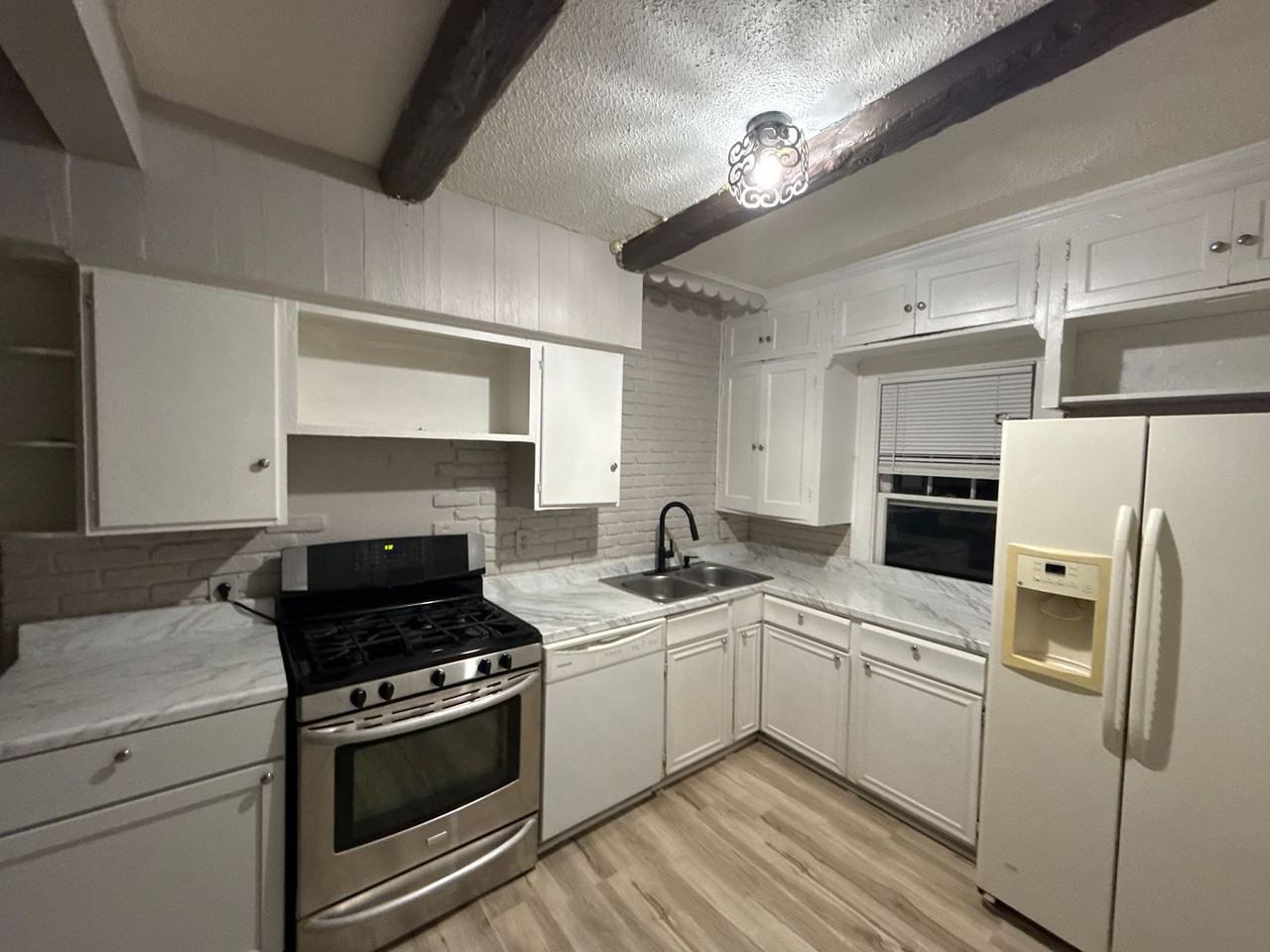 4360 Zane Ave N - Photo 5 of 14