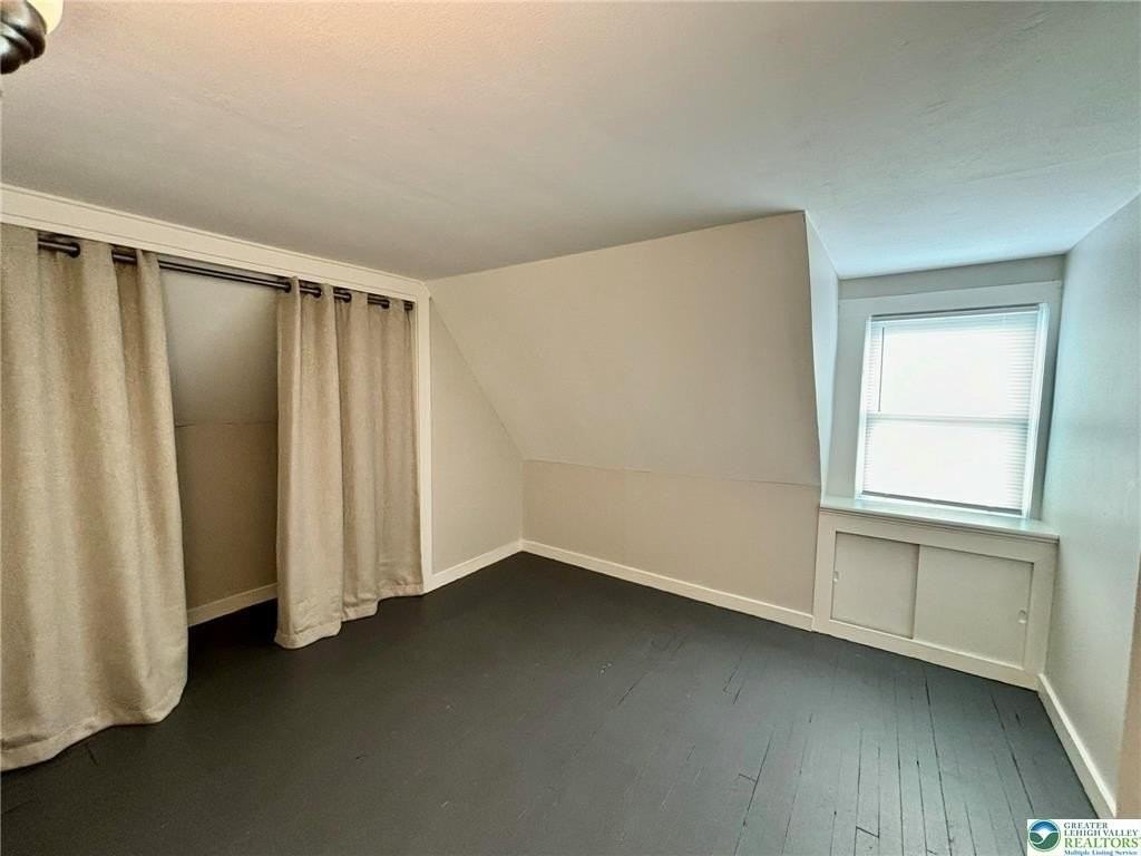 1840 Fairview Ave - Photo 6 of 11