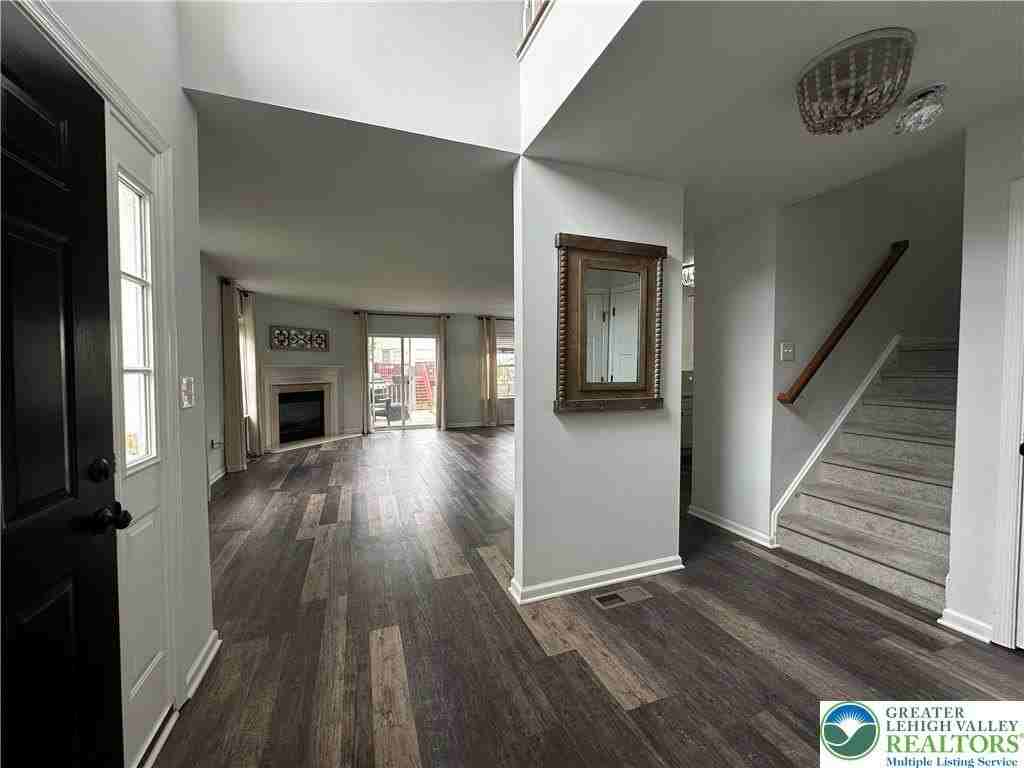3685 Clauss Dr - Photo 7 of 37