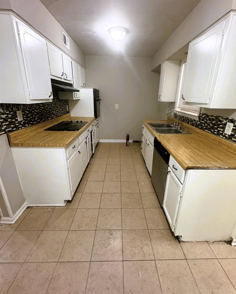 3712 Merritt St - Photo 5 of 17