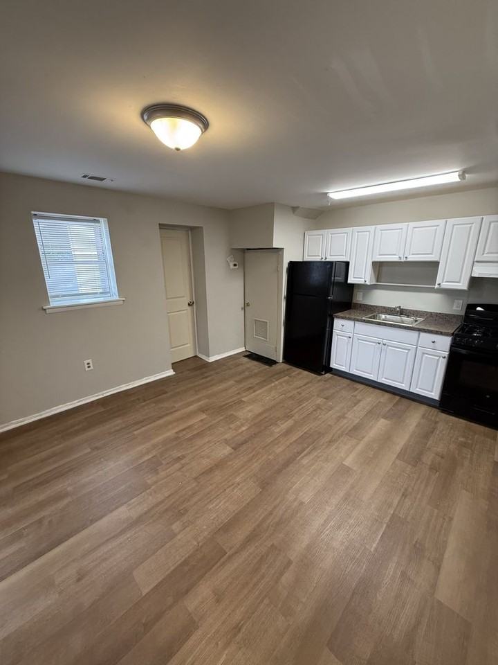 336 W. 8th Street - Photo 2 of 13