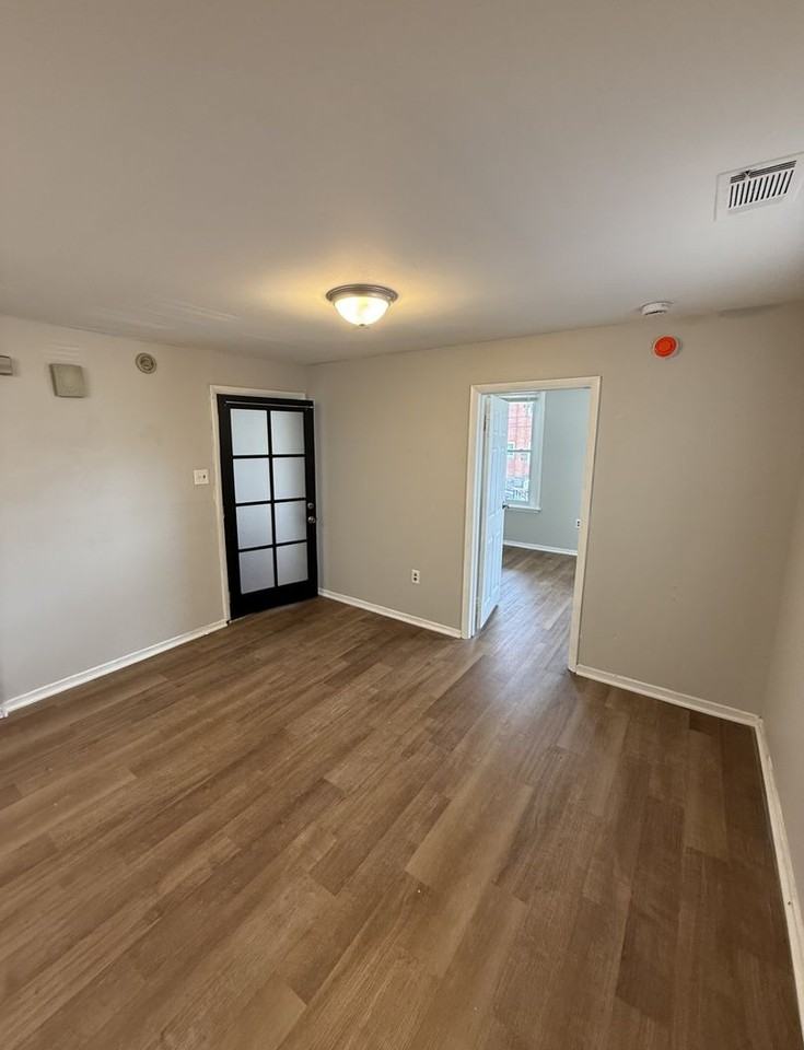 336 W. 8th Street - Photo 4 of 13