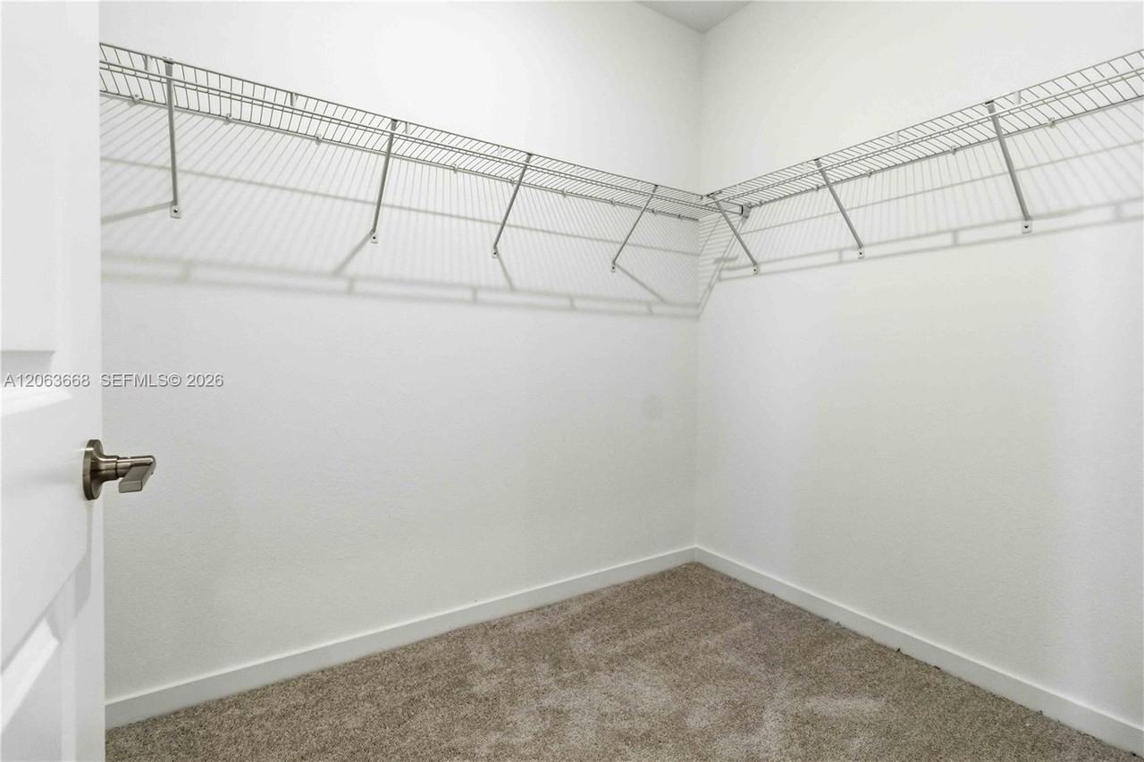 Sw 115th Ave - Photo 2 of 8