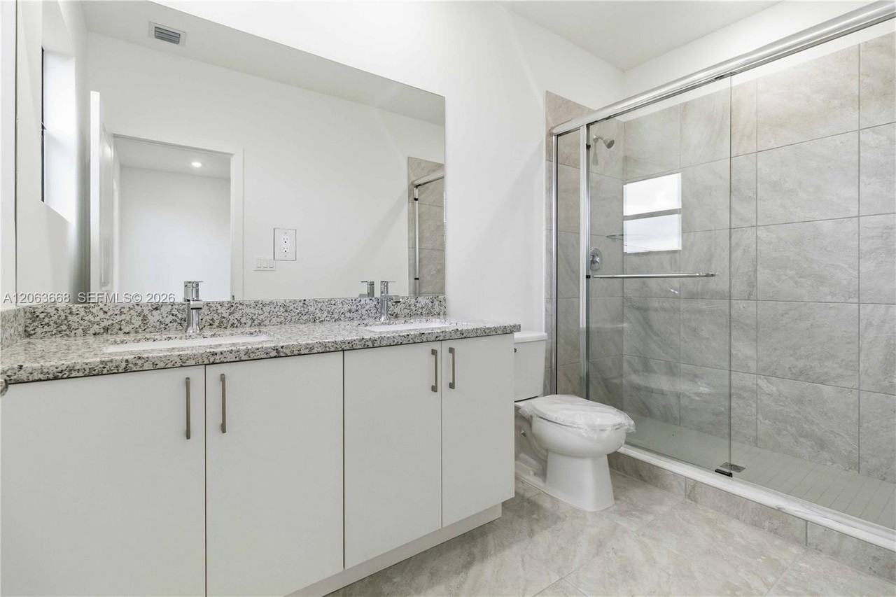 Sw 115th Ave - Photo 3 of 8
