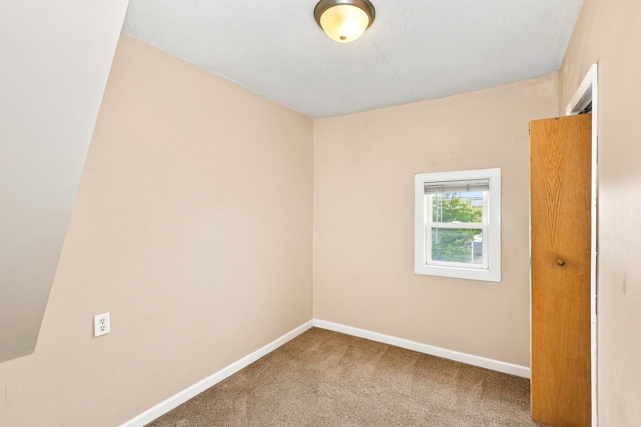 1097 Suburban Ave #2 - Photo 7 of 25