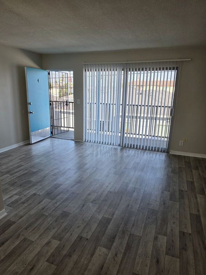 1711 Marine Avenue - Photo 4 of 36