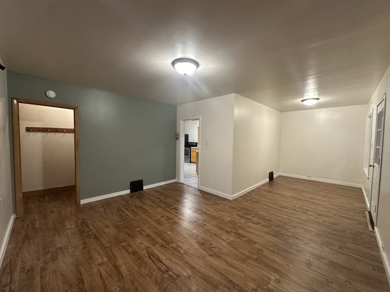 912 E Lincoln Ave #1 - Photo 2 of 15
