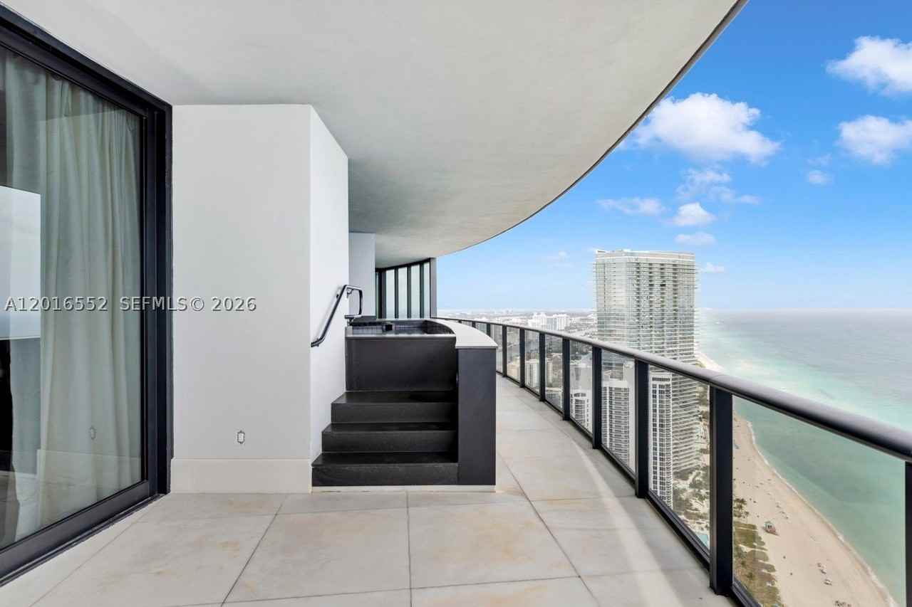 18555 Collins Ave #4605 - Photo 4 of 45