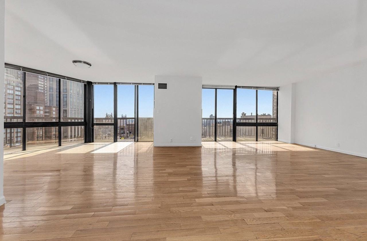 360 E 57th St #PHAA - Photo 2 of 8