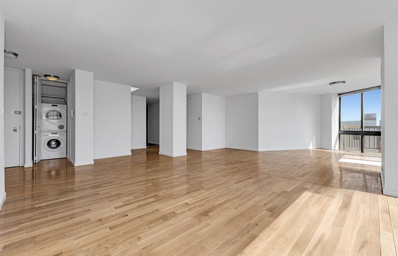 360 E 57th St #PHAA - Photo 3 of 8