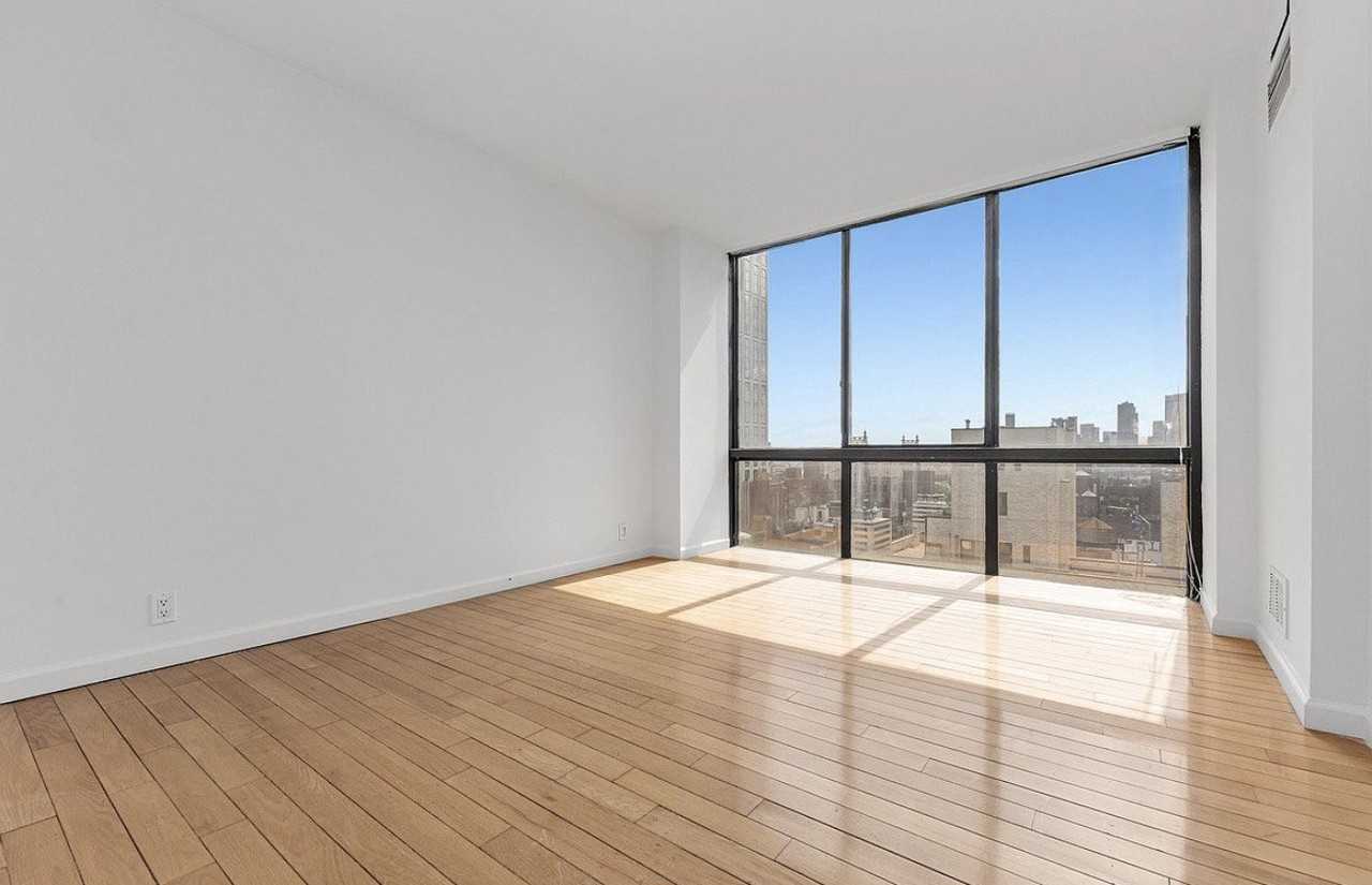 360 E 57th St #PHAA - Photo 7 of 8