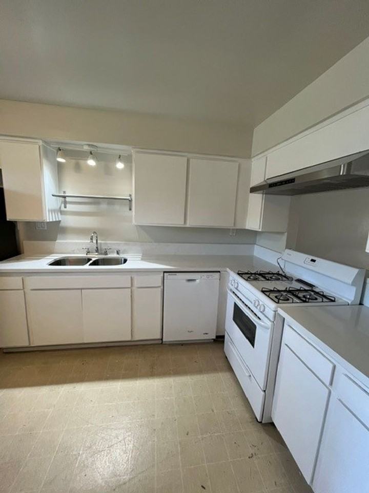 6831 Alvarado Rd #6 - Photo 4 of 11