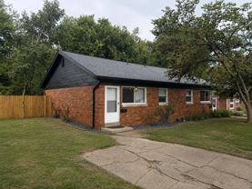 902 902 - 904 Fairlawn Cir - Photo 1 of 1