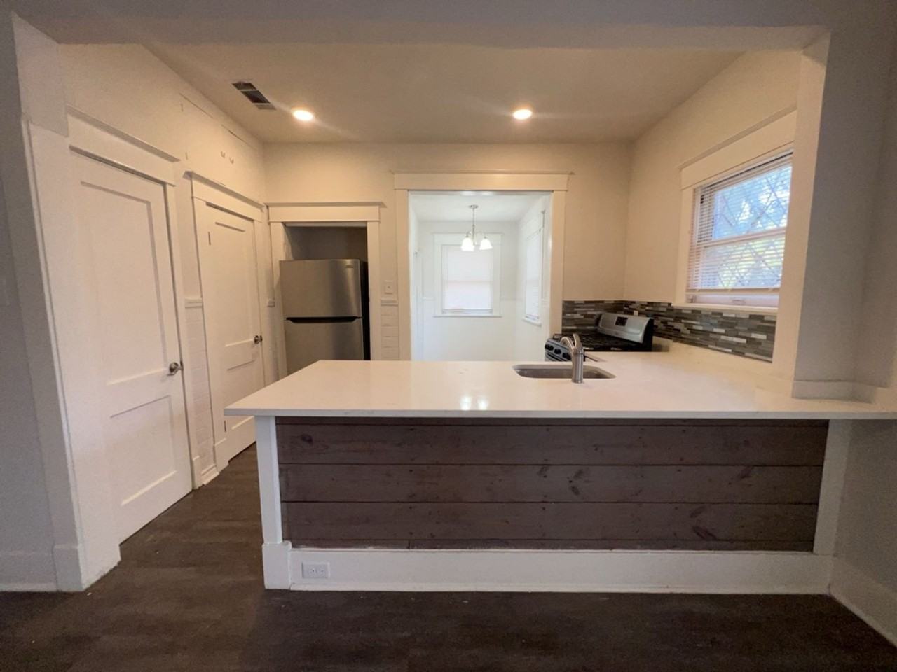 108 Bedford St - Photo 5 of 11