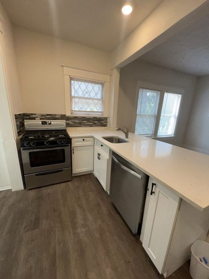 108 Bedford St - Photo 6 of 11