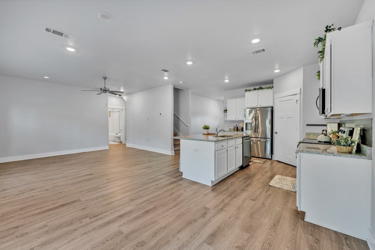 6082 Carina Rd #1 - Photo 6 of 29
