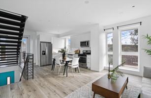 featured image of 837 N Kingsley Dr