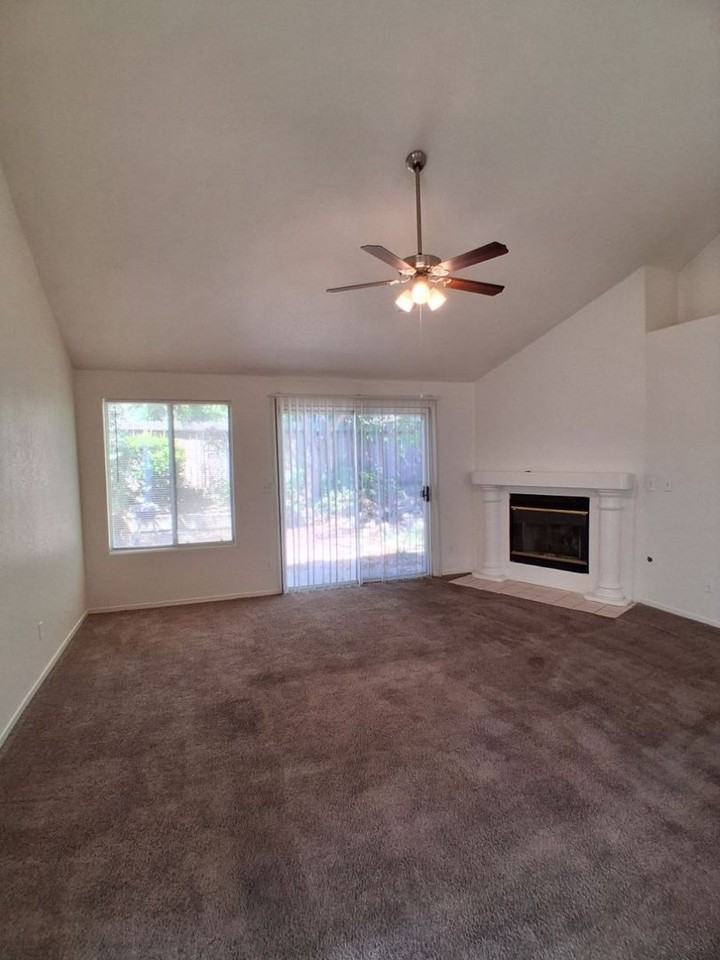 1092 E Pennsylvania Ave - Photo 7 of 18