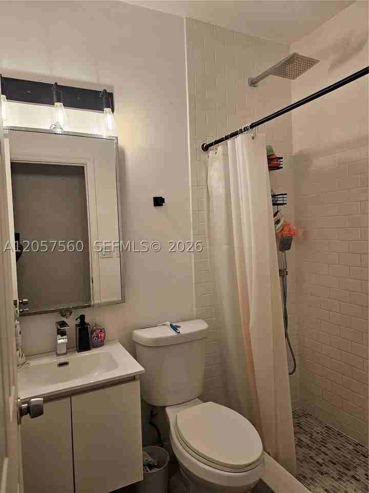 3110 Sw 21st Ter #3110 - Photo 4 of 6