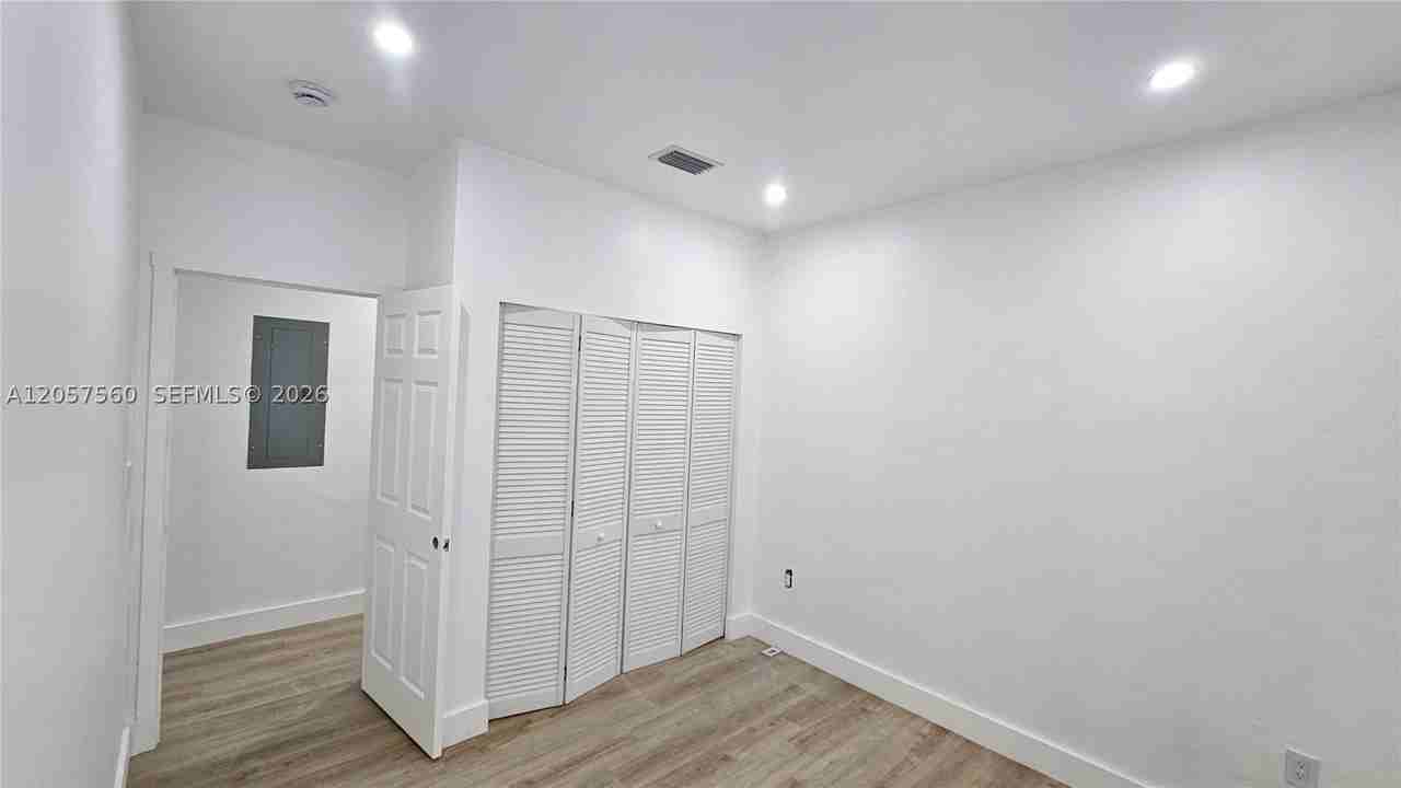 3110 Sw 21st Ter #3110 - Photo 5 of 6