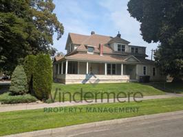 featured image of 114 N Touchet St