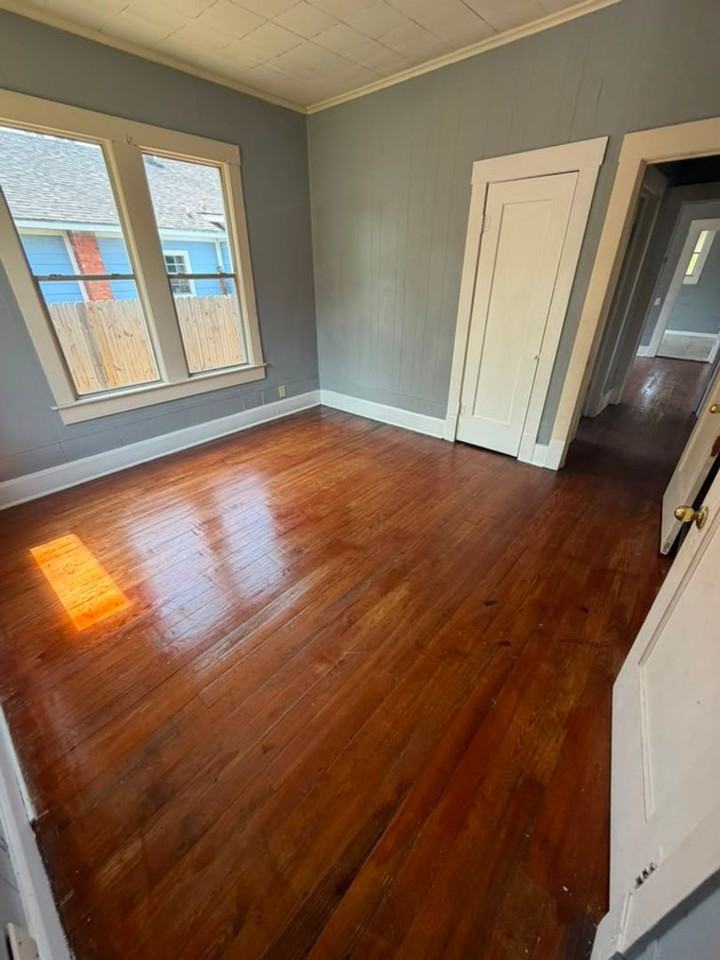 1637 17th St - Photo 5 of 9