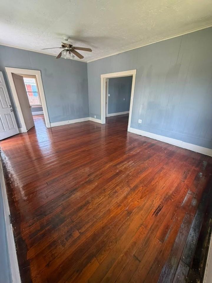 1637 17th St - Photo 7 of 9
