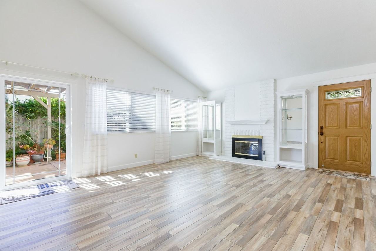 203 Donegal Ave - Photo 2 of 17