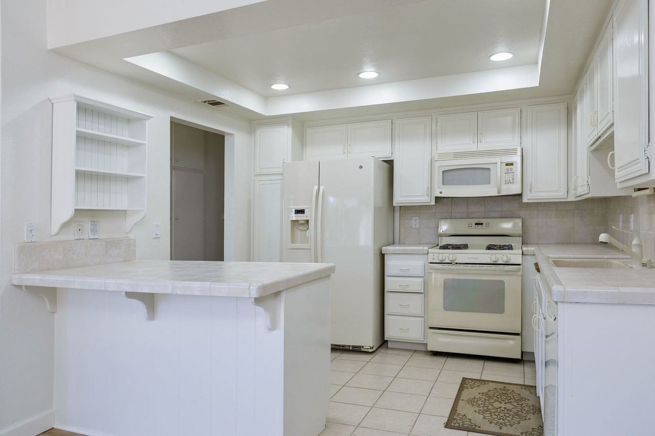 203 Donegal Ave - Photo 6 of 17