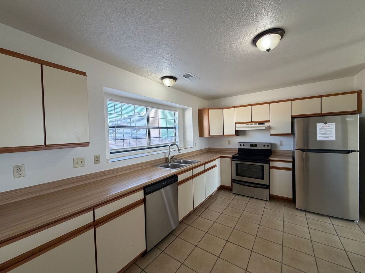 4520 Rockaway Loop Ne - Photo 6 of 30