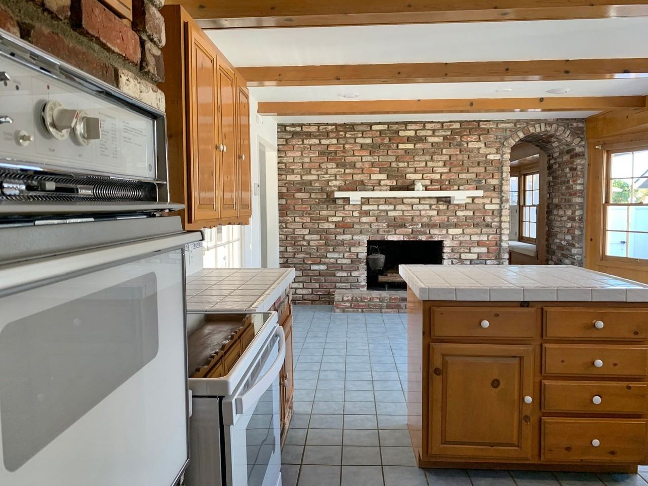750 B St - Photo 3 of 30