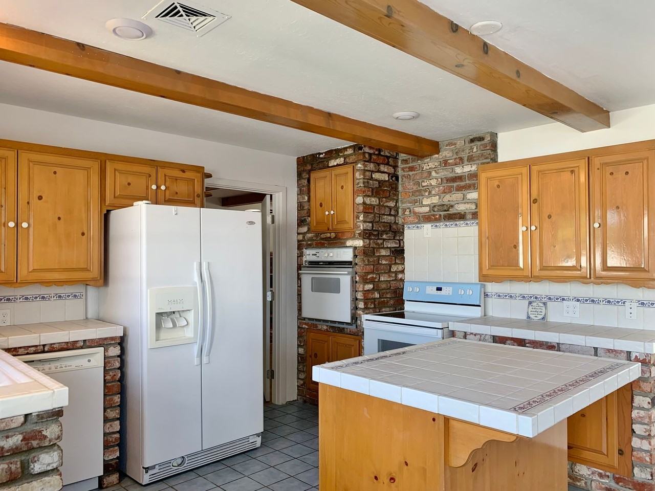 750 B St - Photo 6 of 30