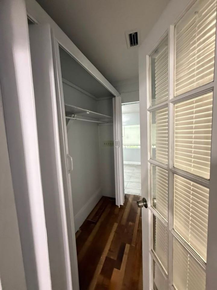 110 W 32nd St - Photo 2 of 12