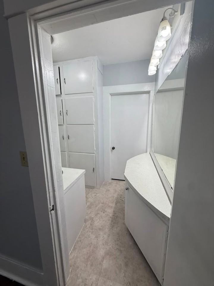110 W 32nd St - Photo 3 of 12