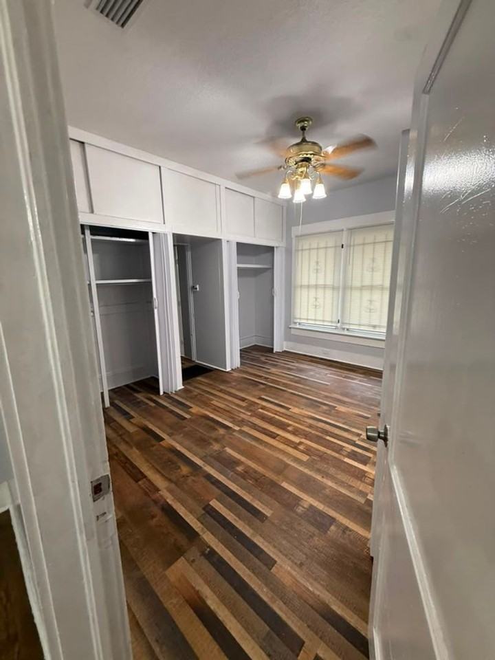 110 W 32nd St - Photo 5 of 12