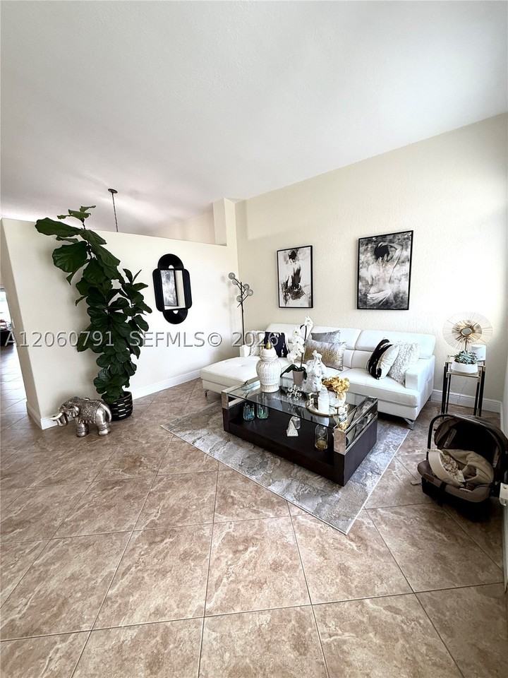 8731 Nw 153rd Ter - Photo 4 of 24
