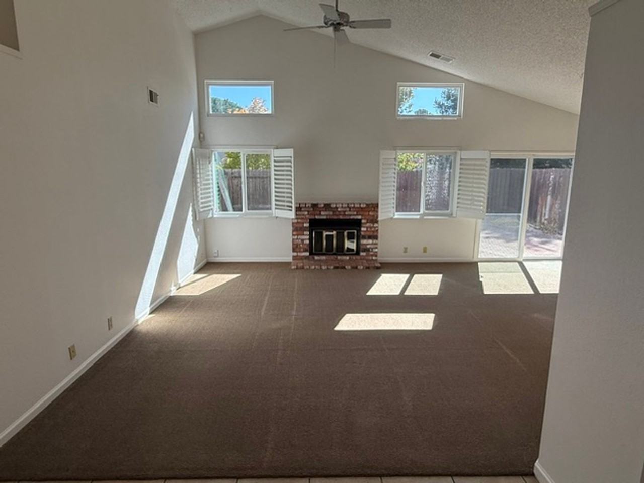 512 Toyon Pl - Photo 2 of 36