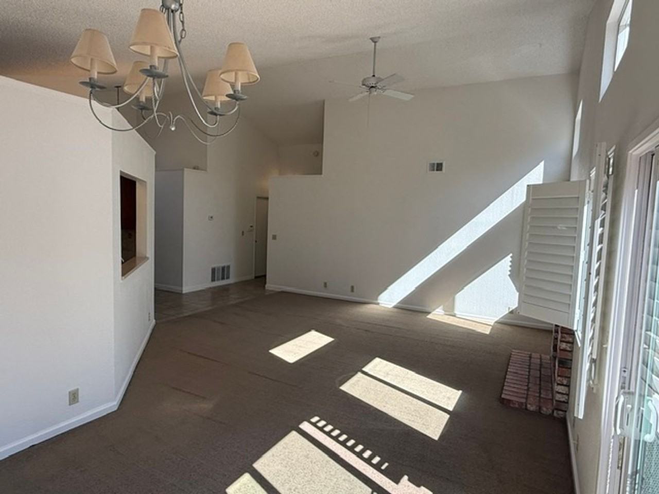 512 Toyon Pl - Photo 3 of 36