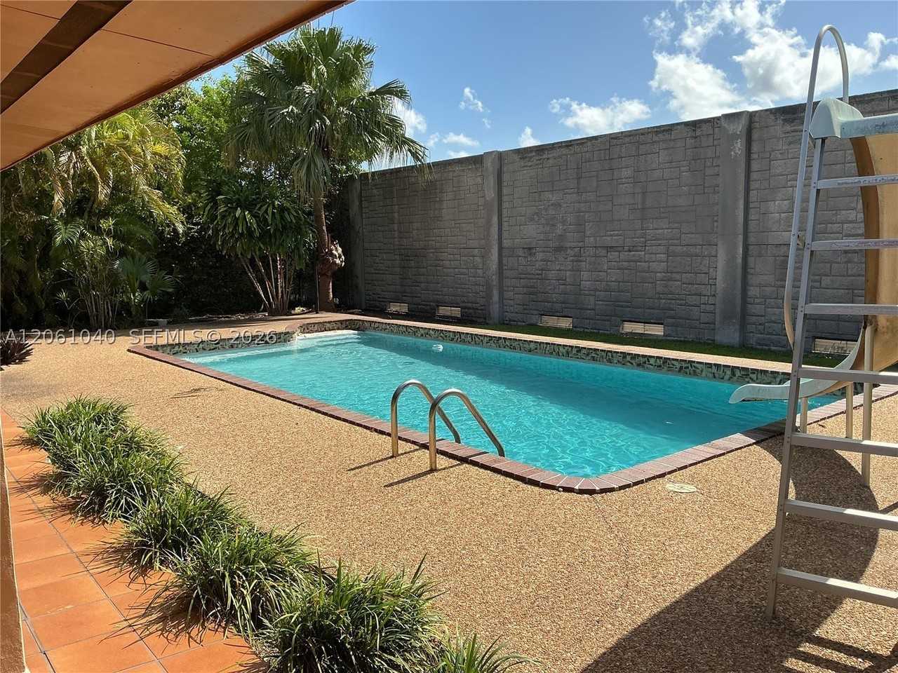 2641 Sw 117th Ct - Photo 3 of 6