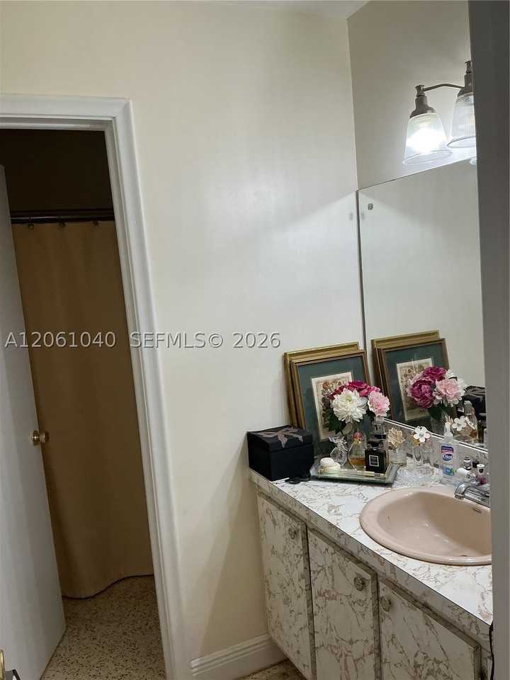 2641 Sw 117th Ct - Photo 4 of 6