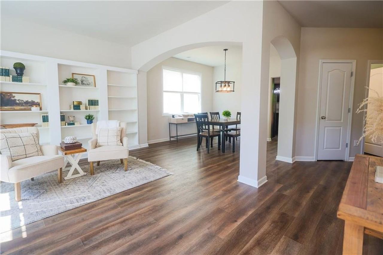 175 Diamond Ridge Ave - Photo 2 of 24