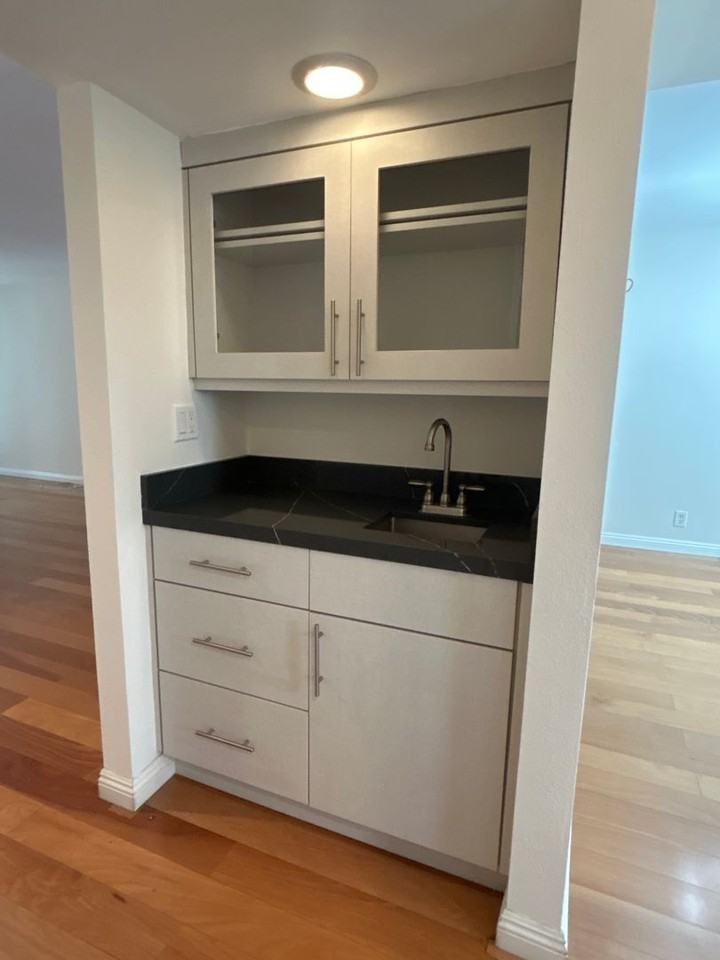 400 S Garfield Ave #1 - Photo 4 of 23