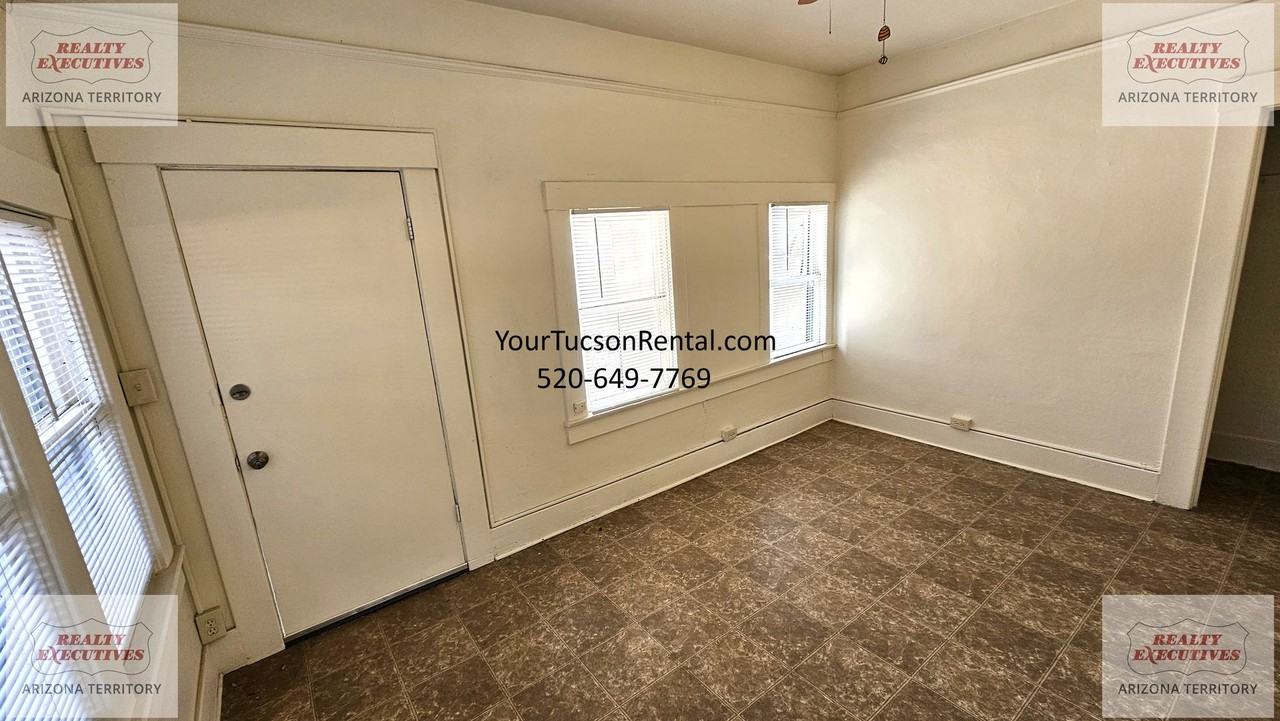 812 E 8th St - Photo 6 of 21