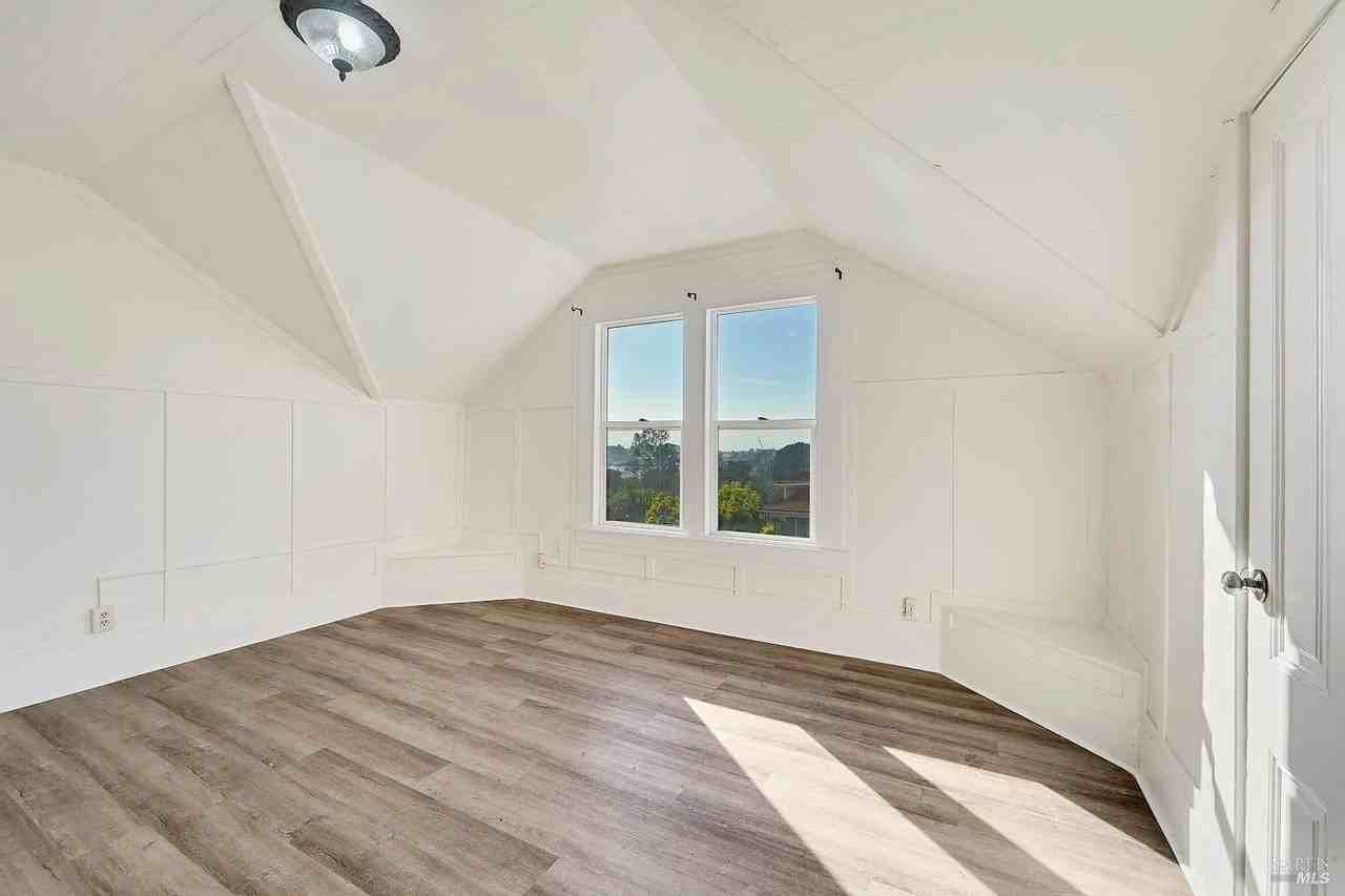 706 Santa Clara St #B - Photo 4 of 20