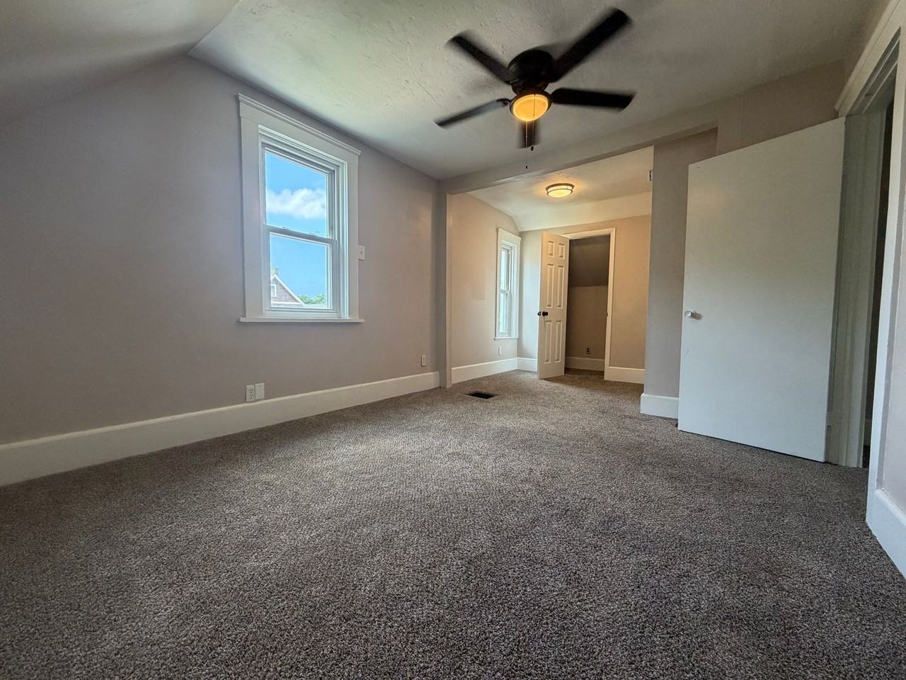 3644 W 47th St - Photo 7 of 14