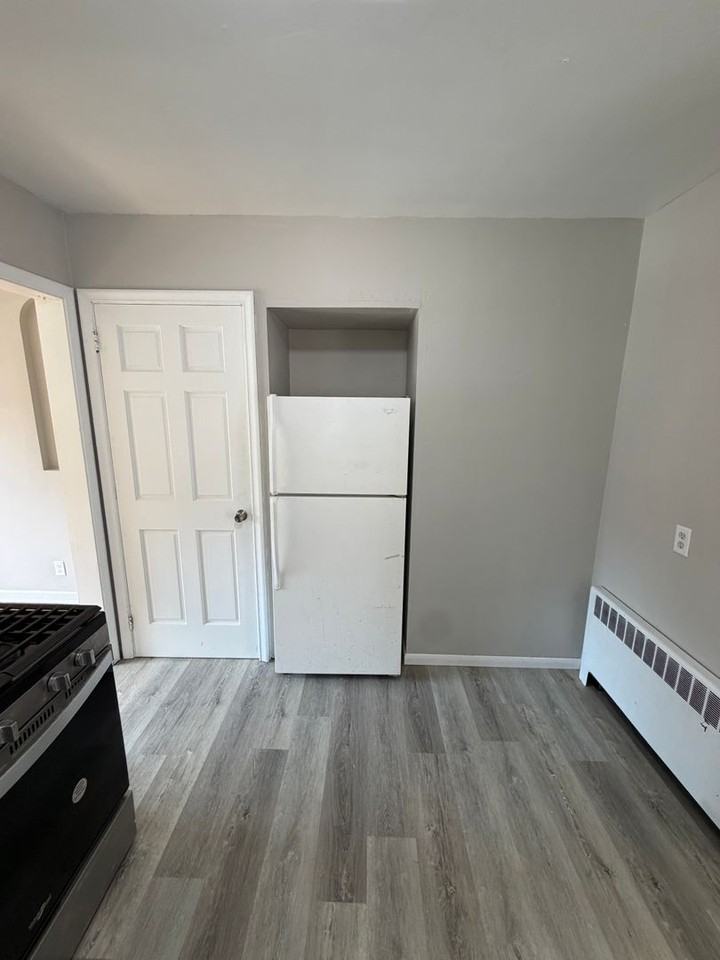 324 W Oakland Ave - Photo 6 of 46